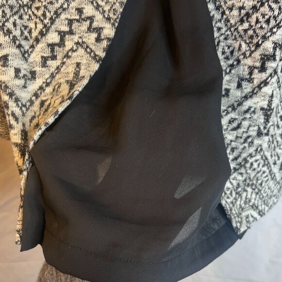 Westport Busy Maximalist Aztec Southwestern Knit Sweater Metallic Size Medium - Picture 5 of 9